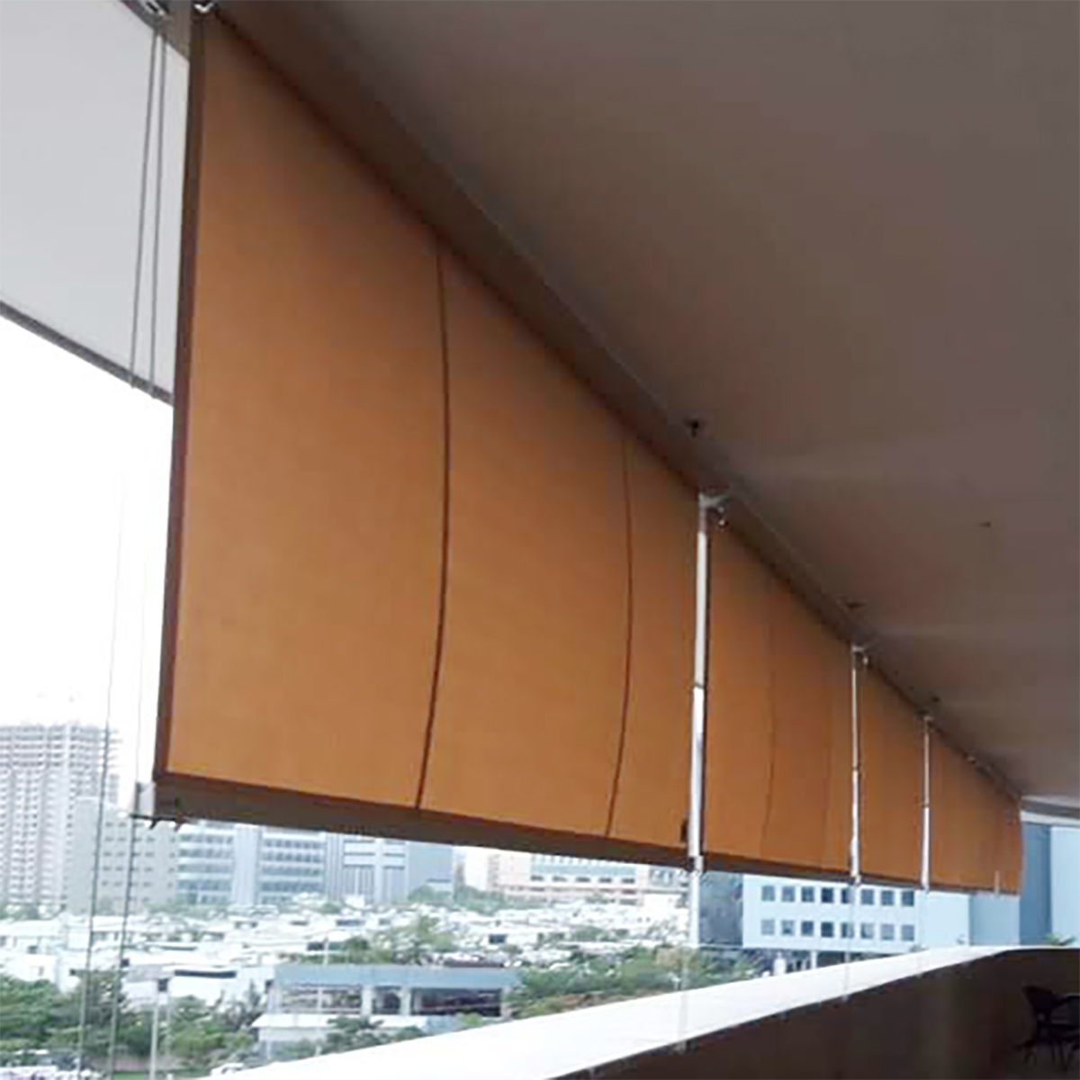 outdoor-blind